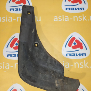 Брызговик TOYOTA Raum EXZ10 зад, прав