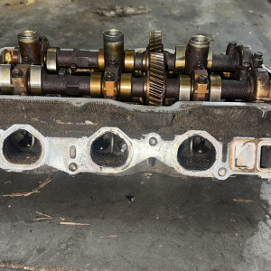 Головка блока TOYOTA 5VZ-FE R