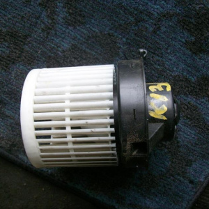 Моторчик печки NISSAN K13 дефект корпуса