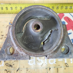 Подушка двигателя Nissan QG18 AD Y11/QNG10 4WD F н 11271-4M720