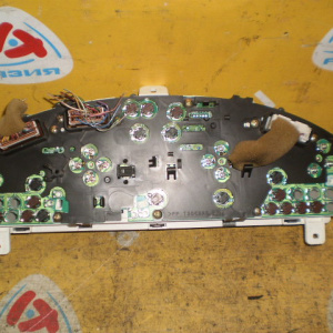 Панель приборов Nissan Wingroad Y11 WD011