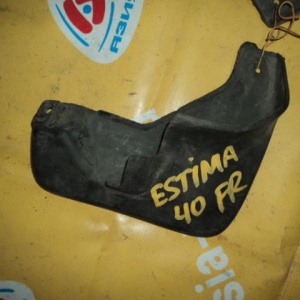 Брызговик Toyota Estima ACR30/40 перед, прав