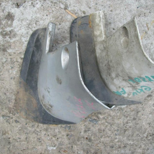 Брызговик Toyota Carina ED/Corona Exiv ST202 перед, прав