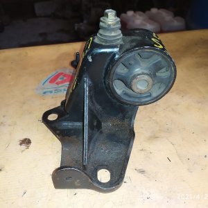 Подушка двигателя Mazda FS/FP Capella GWEW/GW8W '2001- 2WD a/t 1 поддон перед, лев ( GA20 ) GG2P-39-070C
