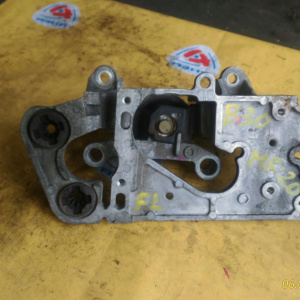 Подушка двигателя Nissan MR20 Qashqai/Lafesta/Dualis J10E/B30 перед, лев