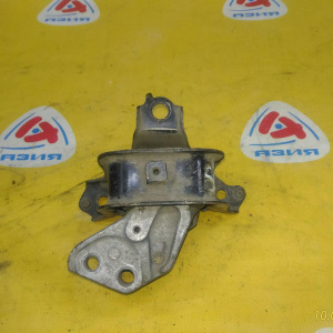 Подушка двигателя Toyota 1SZ Vitz SCP10 перед, прав 12305-23010 / 12305-23011 / 90105-10384