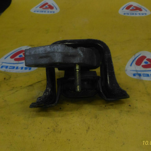 Подушка двигателя Toyota 1SZ Vitz SCP10 перед, прав 12305-23010 / 12305-23011 / 90105-10384