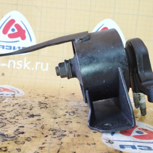 Подушка двигателя Toyota 3C-E Corolla CE113 перед, прав 12362-64220