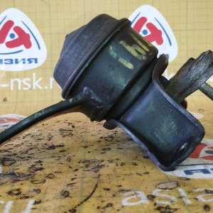 Подушка двигателя Toyota 3S-FE Caldina ST190/ST191/ST210 '01.1996- перед, прав 12305-74190/-74191