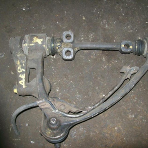 Рычаг Toyota KZH106/KZH116/KZH126/LH109/LH118/RZH119/KCH16/VCH16/VCH28/KCH46 Hiace перед, прав в Люфт в шаровой. Тонкий под ABS. 4WD