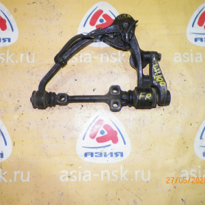 Рычаг Toyota KZH106/KZH116/KZH126/LH109/LH118/RZH119/KCH16/VCH16/VCH28/KCH46 Hiace перед, прав в Люфт в шаровой. Тонкий под ABS. 4WD