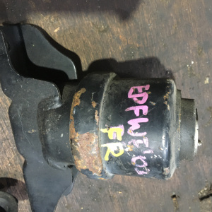 Подушка двигателя Mazda AJ Tribute EPFW перед, прав