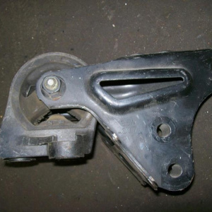 Подушка двигателя Honda D15B ES1 c кронштейном R