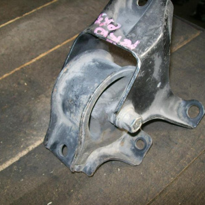Подушка двигателя Honda D13B/D15B EK3 с кронштейном R в