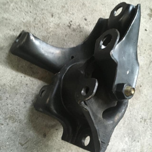 Подушка двигателя Honda D13B/D15B EK3 с кронштейном R в
