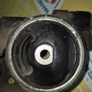Подушка двигателя Nissan SR20 Prairie M11 4WD зад, прав