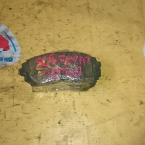 Колодки тормозные Subaru Forester SG5 турбо. Диаметр диска-294мм. Остаток-90%. F