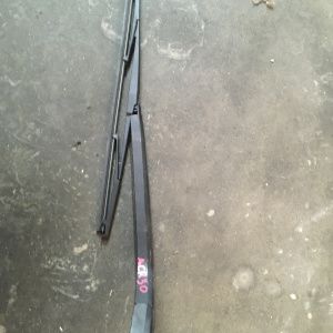 Держатель дворника Toyota Estima ACR30/40 R