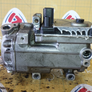 Компрессор кондиционера Toyota 2GR-FSE Crown GWS204 Гибрид 8837030021 / 042200-0111 / 042000-0242