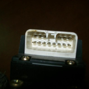 Пульт стеклоподъемника Toyota Carina ED/Corona Exiv ST202 перед, прав дефект крепления