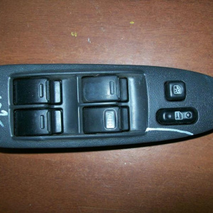 Пульт стеклоподъемника Toyota Carina ED/Corona Exiv ST202 перед, прав дефект крепления