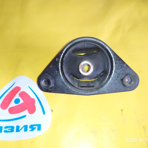 Подушка двигателя Mazda/Nissan F8/R2/RF Bongo#Vanette SK82V/SK22V/SKF2V 2WD задний привод m/t =акпп R 11330HA003