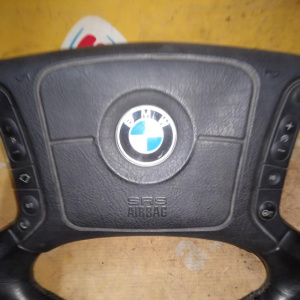 Подушка безопасности BMW 7-Series E38 4 спицы с зарядом 1 фишка мультируль (подогрев) чёрная кожа (дефект)