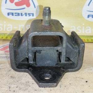 Подушка двигателя Nissan TD42 Safari Y60 a/t ДЕФЕКТ РВАНАЯ под акпп L=R L 11320-06J00