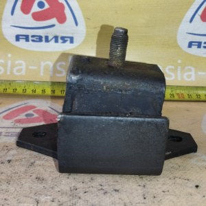 Подушка двигателя Nissan TD42 Safari Y60 a/t ДЕФЕКТ РВАНАЯ под акпп L=R L 11320-06J00