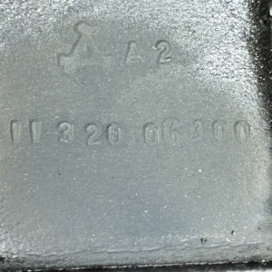 Подушка двигателя Nissan TD42 Safari Y60 a/t ДЕФЕКТ РВАНАЯ под акпп L=R L 11320-06J00