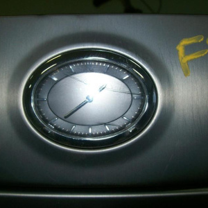 Консоль с часами Infiniti FX35