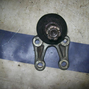 Шаровая Toyota SR40,CR40,KR41,KR42,CR42,CR28G,YR21,CR22,CR29 Lite Ace Noah/Town Ace Noah FR=FL нижняя F н 433300B020,4333029115,4333029175,4333029245