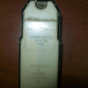 Пульт стеклоподъемника TOYOTA Ist NCP60 перед, прав