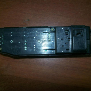 Пульт стеклоподъемника TOYOTA Camry ACV30 usa