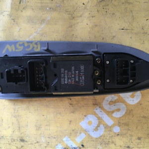 Пульт стеклоподъемника Mazda Familia BJ## '2000-2003 перед, прав B30D66350/B30E66350