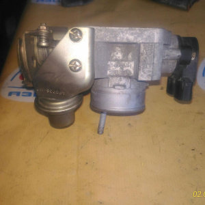 Заслонка дроссельная Nissan QG15/QG18 Bluebird Sylphy G10 с вакум RTR50-17 + AEB208-03