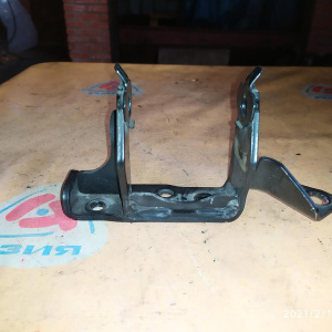Крепление подушки ДВС Toyota 2ZR Premio ZRE150/ZRE142/ZRT260/ZGM10/ZGE20 CVT K310E L