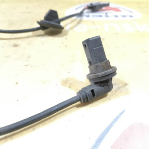 Датчик ABS Nissan Serena RC24/TC24/TNC24 перед, прав 47910CX100 '2001-2005