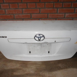 Крышка багажника Toyota Corolla Axio ZRE141 камера