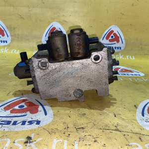 Блок клапанов подвески Land Rover Discovery LT/L318 '2004