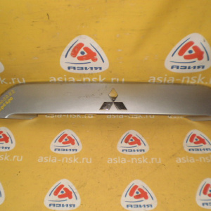 Накладка 5-й двери Mitsubishi Outlander CW5W 5817A022ZZ
