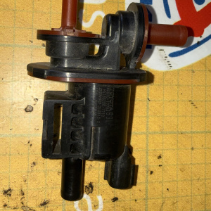 Клапан вакуумный модулятор Toyota 90910-12284 Land Cruiser VJA300 V35AFTS