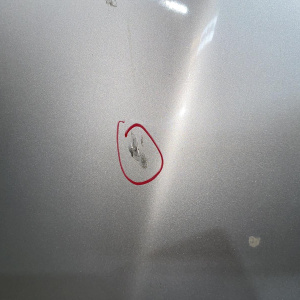 Капот Land Rover Discovery LT/L318 '2004 шумоизоляция (сколы, царапины) BKA700040