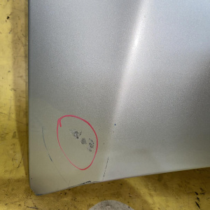 Капот Land Rover Discovery LT/L318 '2004 шумоизоляция (сколы, царапины) BKA700040