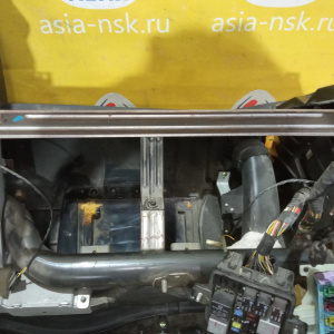 Торпедо SsangYong Actyon CJ/C100 '2007 Без Airbag, в сборе с металл. жёсткостью, магнитолой, климатом.