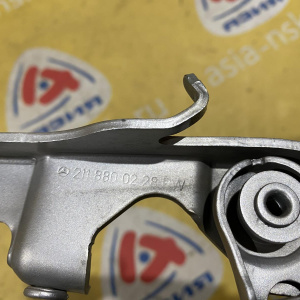 Петля капота Mercedes E-Class W211/W219/C219/W220/C215 пара A2118800228 A2118800128
