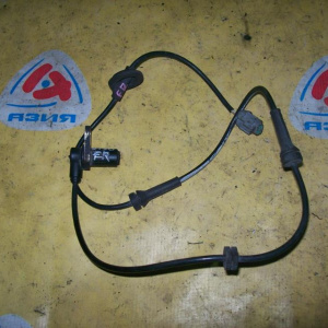 Датчик ABS Nissan X-Trail NT30/PNT30/T30 перед, прав QR20DE 479108H300 '2000-2003