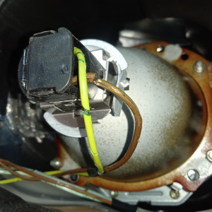 Фара Mercedes M-Class W163 '2001-2005 лев рест, в сборе (дефект проводки)