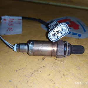 Датчик кислородный Nissan SR20-DE R'nessa/Primera N30/U14/P11 3 конт. номер 1 / 226902J200 / 226902J201