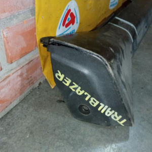 Накладка на порог Chevrolet TrailBlazer GMT360/KC R с верхними накладками 15951463